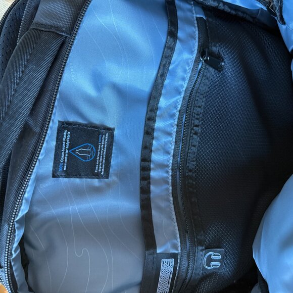 Dell Pro 14-16 Plus EcoLoop Backpack - CP5723 - Picture 3 of 5